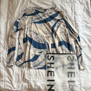 SHEIN Blue and White Swirl Long Sleeve Top